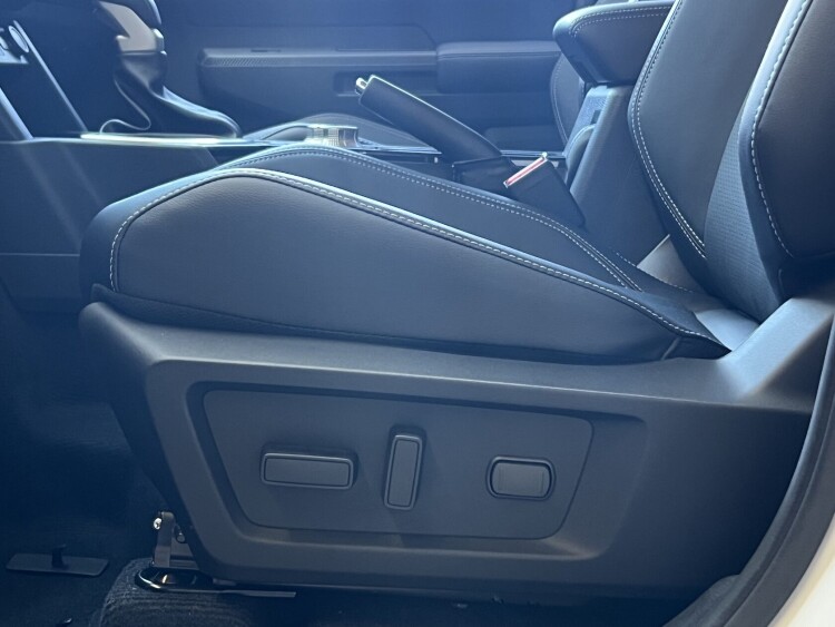 Mitsubishi L 200 2025 2.4 DI-D AT (204 к.с.) 4WD Ultimate