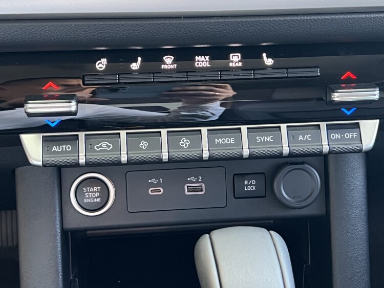 Mitsubishi L 200 2025 2.4 DI-D AT (204 к.с.) 4WD Ultimate