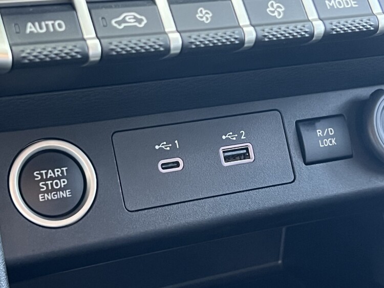 Mitsubishi L 200 2025 2.4 DI-D AT (204 к.с.) 4WD Ultimate