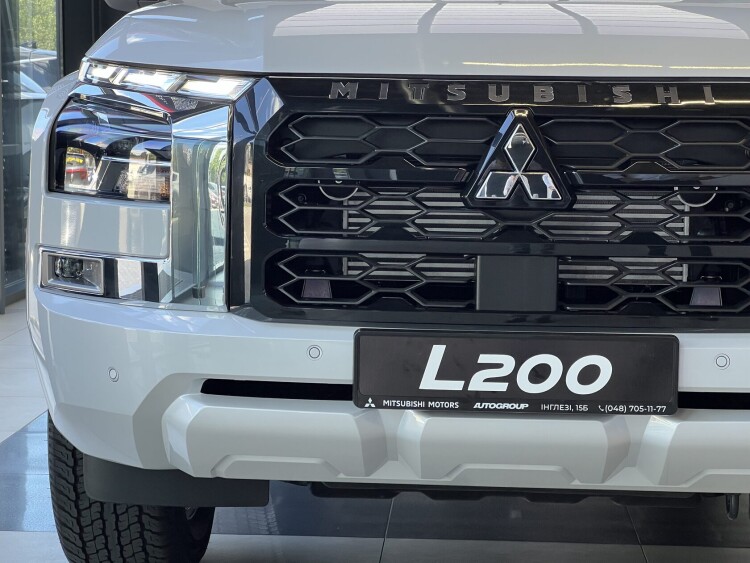 Mitsubishi L 200 2025 2.4 DI-D AT (204 к.с.) 4WD Ultimate