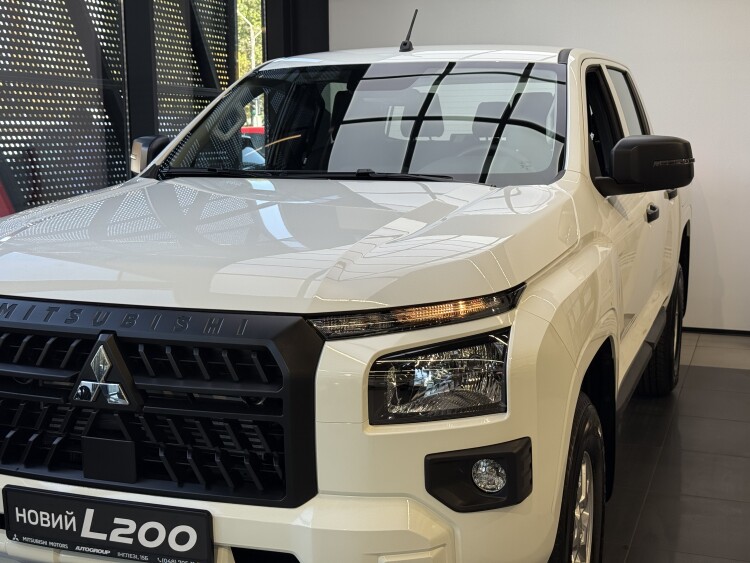 Mitsubishi L 200 2025 2.4 DI-D MT (204 к.с.) 4WD Invite