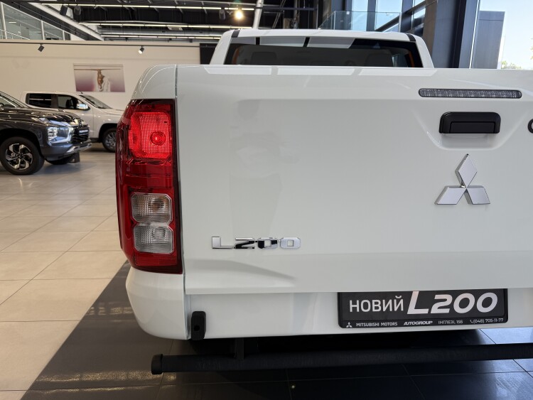 Mitsubishi L 200 2025 2.4 DI-D MT (204 к.с.) 4WD Invite