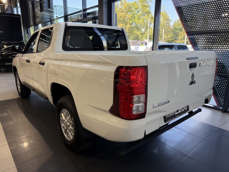 Mitsubishi L 200 2025 2.4 DI-D MT (204 к.с.) 4WD Invite