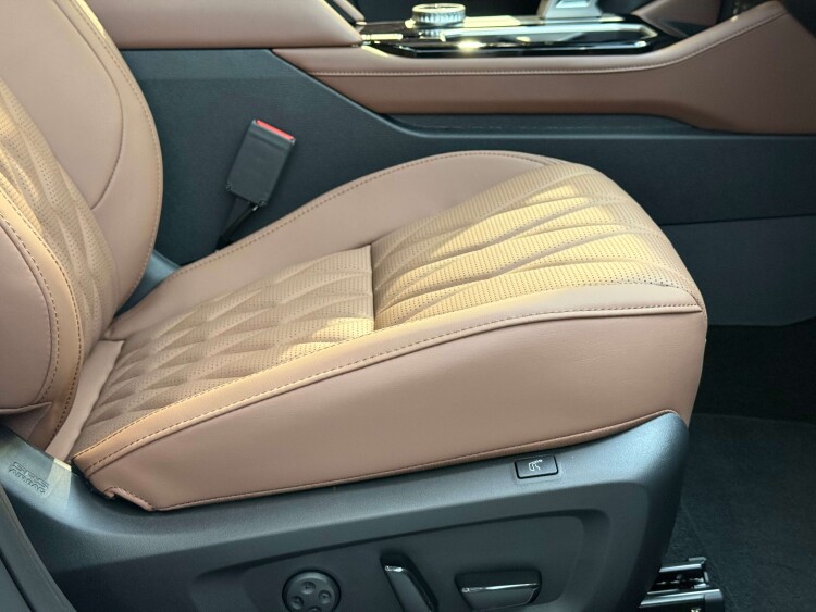 Mitsubishi Outlander 2025 2.5 MiVEC CVT (184 к.с.) S-AWC Ultimate