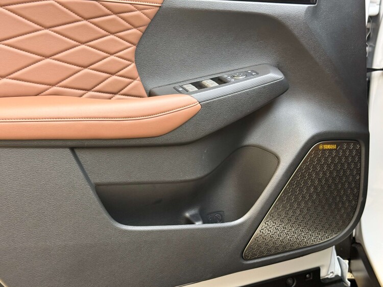 Mitsubishi Outlander 2025 2.5 MiVEC CVT (184 к.с.) S-AWC Ultimate