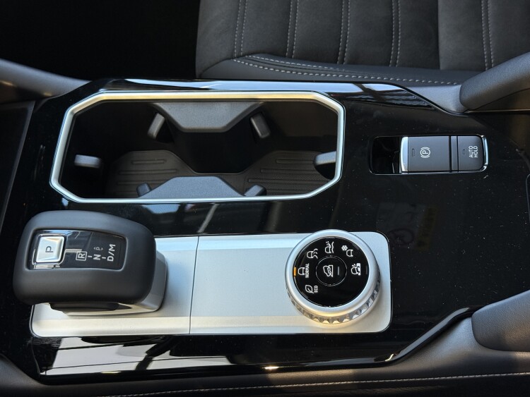 Mitsubishi Outlander 2025 2.5 MiVEC CVT (184 к.с.) S-AWC Intense