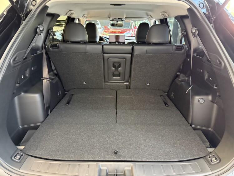 Mitsubishi Outlander 2025 2.5 MiVEC CVT (184 к.с.) S-AWC Intense