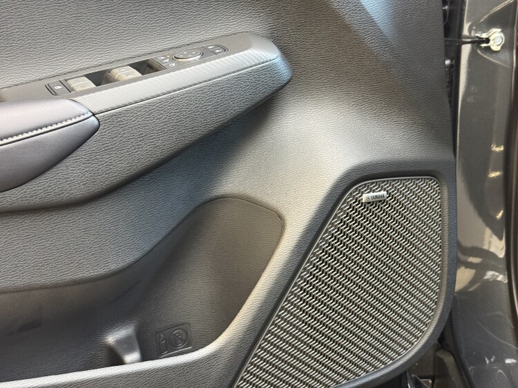 Mitsubishi Outlander 2025 2.5 MiVEC CVT (184 к.с.) S-AWC Intense