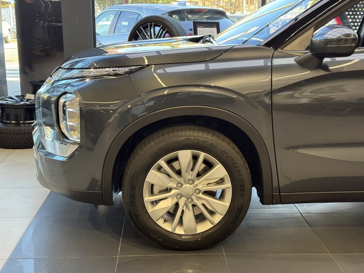 Mitsubishi Outlander 2025 2.5 MiVEC CVT (184 к.с.) S-AWC Intense