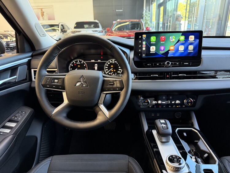 Mitsubishi Outlander 2025 2.5 MiVEC CVT (184 к.с.) S-AWC Intense