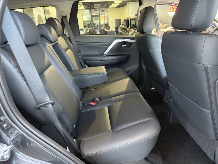 Mitsubishi Pajero Sport 2025 3.0 MIVEC АТ (209 к.с.) Super Select 4WD-II Ultimate