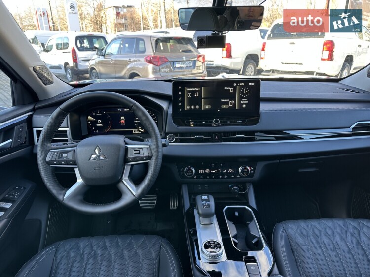 Mitsubishi Outlander 2025 2.5 MiVEC CVT (184 к.с.) S-AWC Ultimate