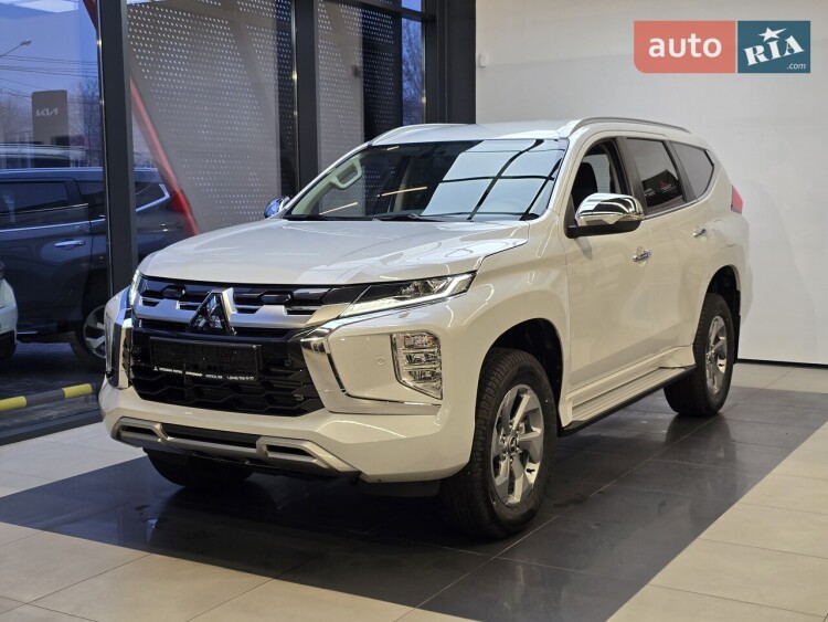 Mitsubishi Pajero Sport 2025 3.0 MIVEC АТ (209 к.с.) Super Select 4WD-II Instyle