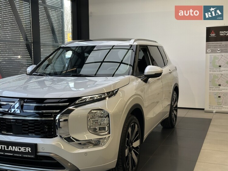 Mitsubishi Outlander 2025 2.5 MiVEC CVT (184 к.с.) S-AWC Ultimate