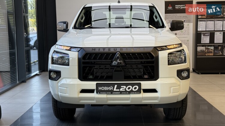 Mitsubishi L 200 2025 2.4 DI-D MT (204 к.с.) 4WD Invite