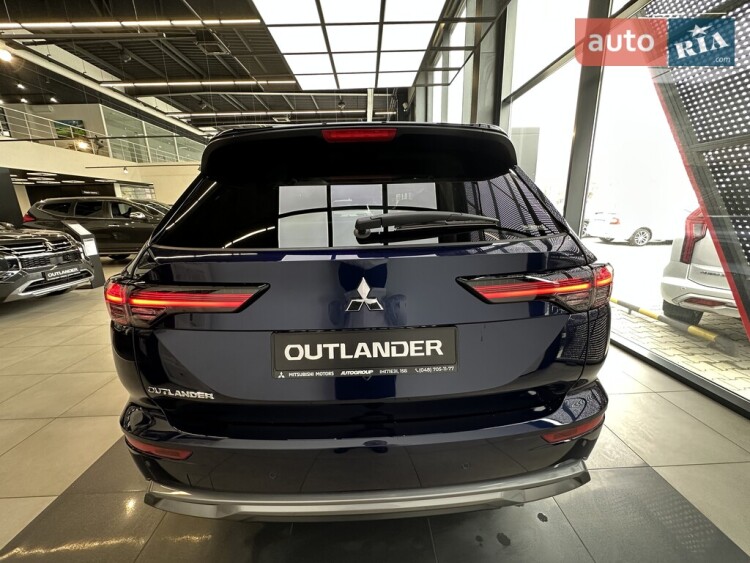 Mitsubishi Outlander 2025 2.5 MiVEC CVT (184 к.с.) S-AWC Ultimate