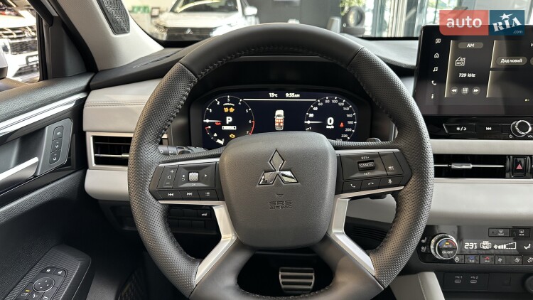 Mitsubishi Outlander 2025 2.5 MiVEC CVT (184 к.с.) S-AWC Ultimate