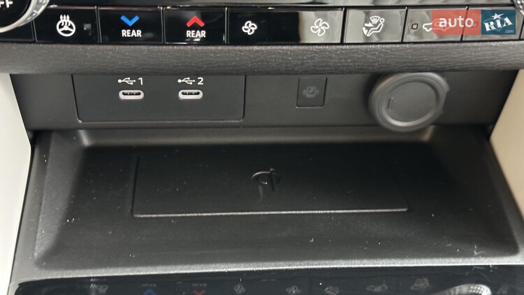 Mitsubishi Outlander 2025 2.5 MiVEC CVT (184 к.с.) S-AWC Ultimate