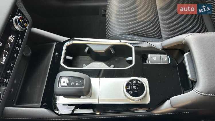 Mitsubishi Outlander 2025 2.5 MiVEC CVT (184 к.с.) Business