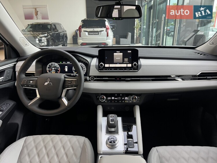 Mitsubishi Outlander 2025 2.5 MiVEC CVT (184 к.с.) S-AWC Ultimate