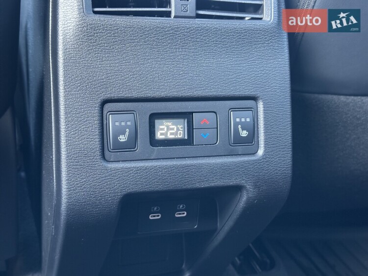 Mitsubishi Outlander 2025 2.5 MiVEC CVT (184 к.с.) S-AWC Ultimate