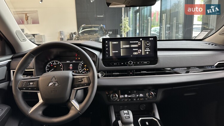 Mitsubishi Outlander 2025 2.5 MiVEC CVT (184 к.с.) S-AWC Intense