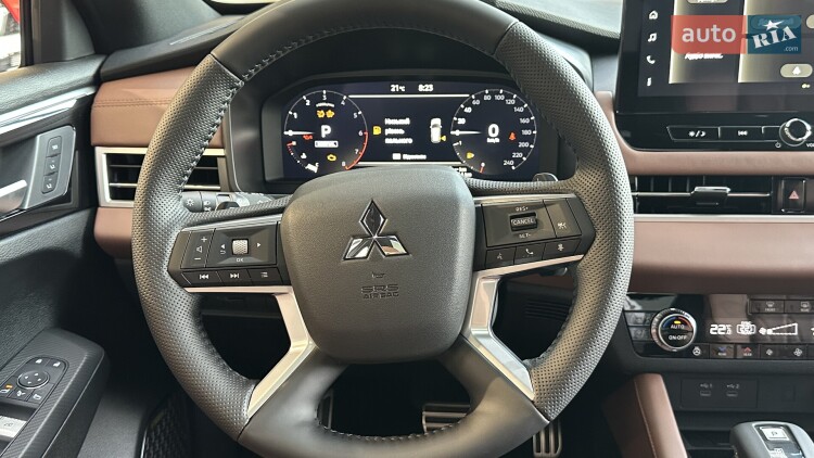 Mitsubishi Outlander 2026 2.5 MiVEC CVT (184 к.с.) S-AWC Ultimate