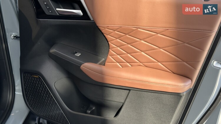 Mitsubishi Outlander 2026 2.5 MiVEC CVT (184 к.с.) S-AWC Ultimate