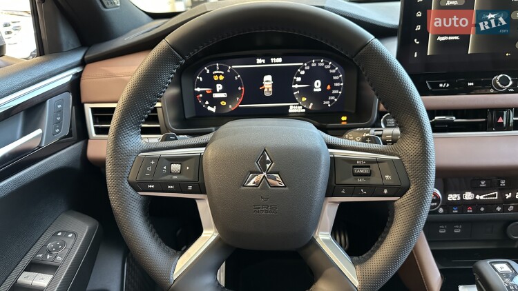 Mitsubishi Outlander 2026 2.5 MiVEC CVT (184 к.с.) S-AWC Ultimate
