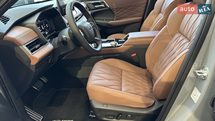 Mitsubishi Outlander 2026 2.5 MiVEC CVT (184 к.с.) S-AWC Ultimate