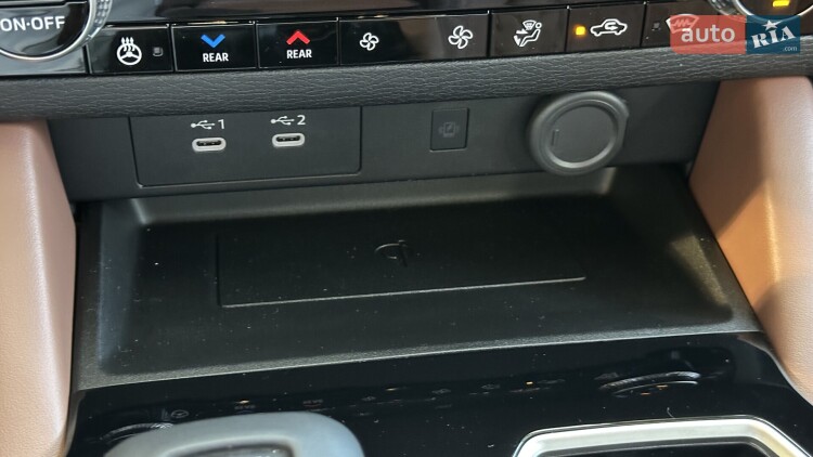 Mitsubishi Outlander 2026 2.5 MiVEC CVT (184 к.с.) S-AWC Ultimate