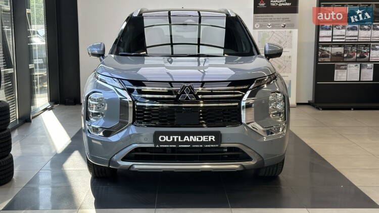 Mitsubishi Outlander 2026 2.5 MiVEC CVT (184 к.с.) S-AWC Ultimate