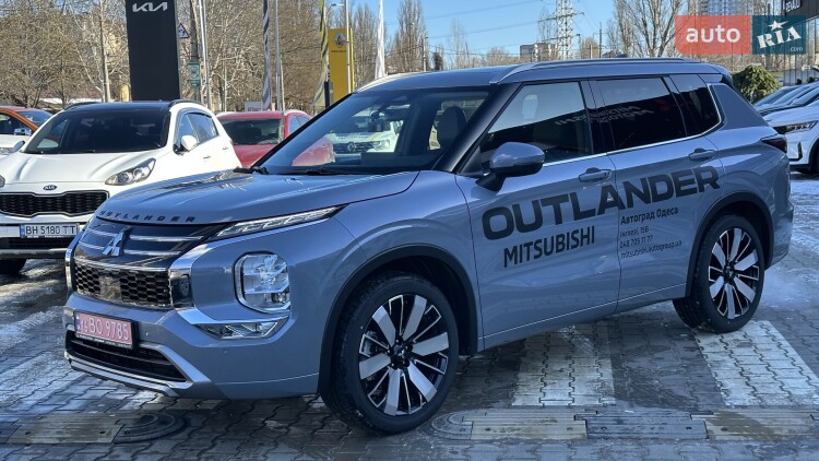 Mitsubishi Outlander 2025 2.5 MiVEC CVT (184 к.с.) S-AWC Ultimate