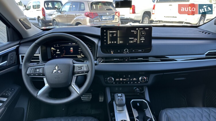 Mitsubishi Outlander 2025 2.5 MiVEC CVT (184 к.с.) S-AWC Ultimate