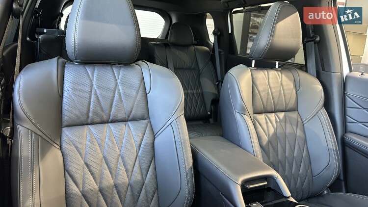 Mitsubishi Outlander 2026 2.5 MiVEC CVT (184 к.с.) S-AWC Ultimate