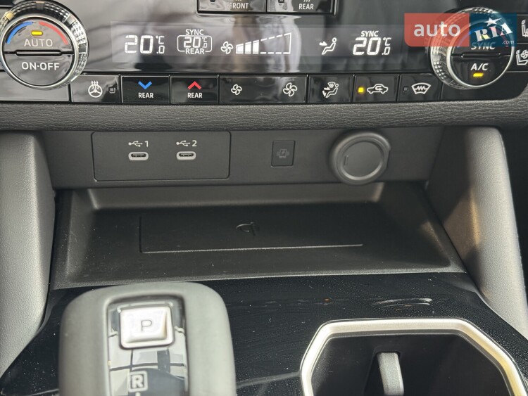 Mitsubishi Outlander 2026 2.5 MiVEC CVT (184 к.с.) S-AWC Ultimate