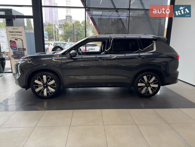 Mitsubishi Outlander 2026 2.5 MiVEC CVT (184 к.с.) S-AWC Ultimate