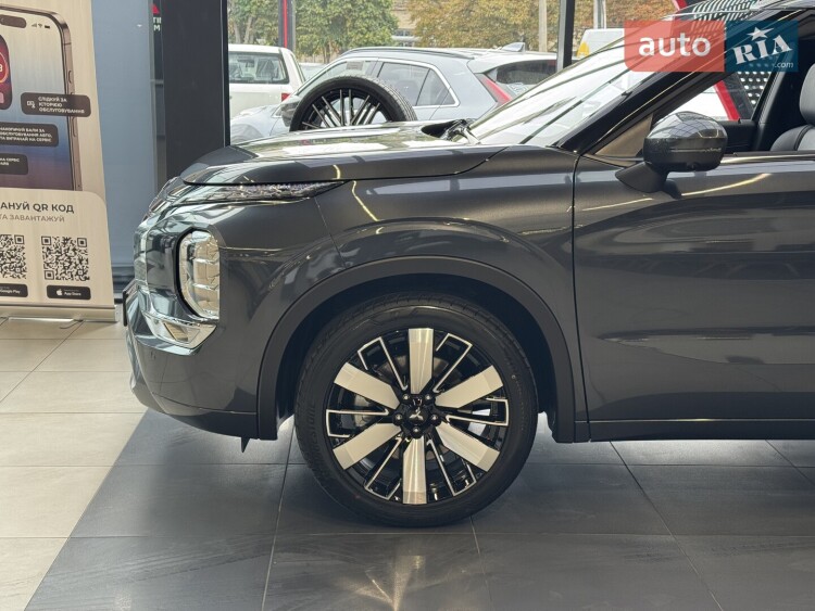 Mitsubishi Outlander 2026 2.5 MiVEC CVT (184 к.с.) S-AWC Ultimate