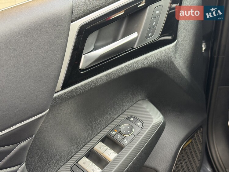 Mitsubishi Outlander 2026 2.5 MiVEC CVT (184 к.с.) S-AWC Ultimate