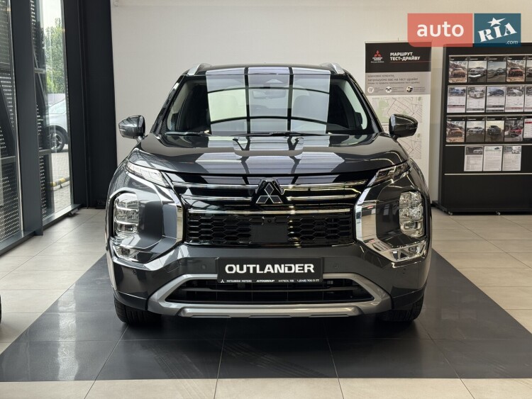 Mitsubishi Outlander 2026 2.5 MiVEC CVT (184 к.с.) S-AWC Ultimate