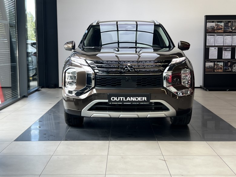 Mitsubishi Outlander 2024 2.5 MiVEC CVT (184 к.с.) S-AWC Ultimate