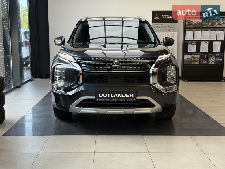 Mitsubishi Outlander 2025 2.5 MiVEC CVT (184 к.с.) S-AWC Ultimate