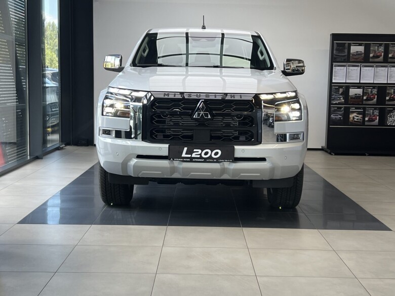Mitsubishi L 200 2025 2.4 DI-D AT (204 к.с.) 4WD Ultimate